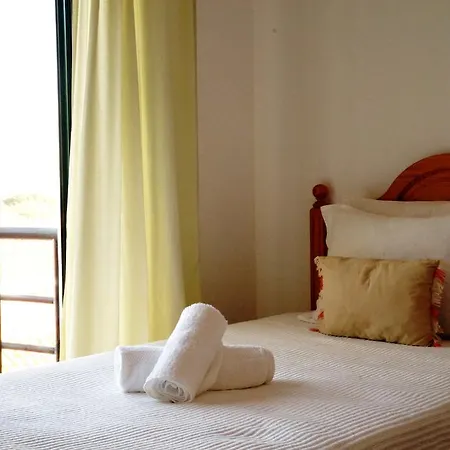 Pine Meia Praia Villa